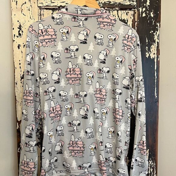 Muncie Munki x Peanuts Christmas Snoopy and Woodstock pajama top. Size S. - Picture 3 of 7
